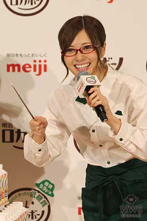 乃木坂46・白石麻衣が白石先生として可愛いすぎるメガネ姿で解説！？西野七瀬、高山一実もカフェ店員姿で登場！！