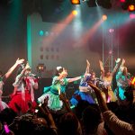 【ライブレポート】バンドじゃないもん！が熱狂パフォーマンスで『やついフェス2017』duo MUSIC EXCHANGEのトリを務める！