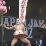 【動画】樽美酒がヤバイTバック屋さんで登場！ゴールデンボンバーがJAPAN JAM 2017で「抱きしめてシュヴァルツ」を披露！