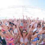 水着美女も熱狂！広大な海を目の前に水着で楽しめるビーチフェス『RINKU BEACH FES 2017』開催！