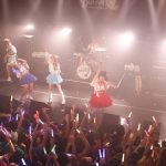 バンドじゃないもん！がツアーファイナルで初となるホールワンマンツアーの開催を発表！「アイドルとして踏まなければならない道がある」