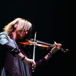 【ライブレポート】X JAPAN が2017年版新生『Tears』を披露！ アコースティックピアノのYOSHIKIと対照的にPATA SUGIZOがヘビーなギターアレンジで1万人のファンを魅了！