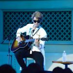 BREAKERZがお台場ヴィーナスフォートでニューシングル『夢物語』のリリース記念にミニライブ＆握手会を開催！