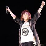 ゴールデンボンバーが『神宮外苑花火大会』ライブステージに登場！「女々しくて」で 見事に花火の打ち上げスタートを飾る！