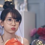 小嶋陽菜がアニメ『ママレード・ボーイ』の主題歌『笑顔に会いたい』の替え歌でAKB48卒業後初の歌声披露！