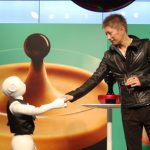 GACKTがPepperと初対面！ネスカフェ ドルチェ グスト ドロップ 未来カフェオープン記念イベント