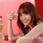 小嶋陽菜がアニメ『ママレード・ボーイ』の主題歌『笑顔に会いたい』の替え歌でAKB48卒業後初の歌声披露！