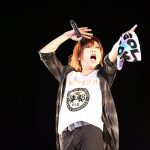 ゴールデンボンバーが『神宮外苑花火大会』ライブステージに登場！「女々しくて」で 見事に花火の打ち上げスタートを飾る！