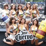 【来場者スナップ特集】SEXYなへそ出しファッションで華やかな衣装で盛り上げる！都市型ダンスミュージックフェスティバル ULTRA JAPAN 2017 初日開催！