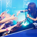 aikoがツアーファイナルでまさかの告白！「実は8月12日に足を骨折したんです。」