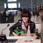 X JAPANのボーカルToshlがニコニコ生放送で新曲『群青の夕紅れ』をギター１本で熱唱！