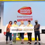 叶美香がセクシーすぎるコスプレ姿で東京ゲームショウに降臨！新作ゲームをプレイ！