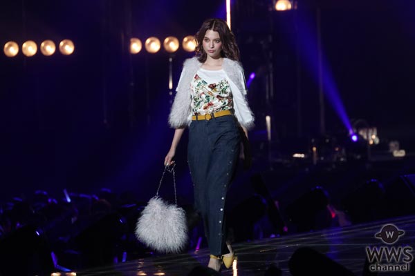 瑛茉ジャスミンが東京ガールズコレクション 2017 A/Wに出演！大歓声が響き渡るランウェイへ華麗に登場！