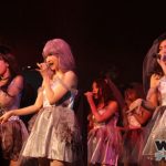 【ライブレポート】9人の死んだゾンビと1人のドラキュラでprediaが赤坂ハロウィンに登場！