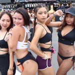 【来場者スナップ特集】SEXYなへそ出しファッションで華やかな衣装で盛り上げる！都市型ダンスミュージックフェスティバル ULTRA JAPAN 2017 初日開催！