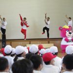 EXILEの黒木啓司、NESMITH、THE RAMPAGEの神谷健太、与那嶺瑠唯が熊本の小学校で「夢の課外授業」を開催！