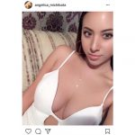 道端アンジェリカが胸元を大胆に開いたセクシーな姿を披露！「魅惑のバストって感じですね」と絶賛の声！