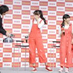 土屋太鳳、松井愛莉、広瀬すずが『ガーナ新CM発表会』でお互いの似顔絵ペイントに挑戦！その出来映えは！？