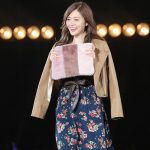 乃木坂46 白石麻衣が美しく可愛らしい笑顔で東京ガールズコレクション 2017 A/Wに登場！