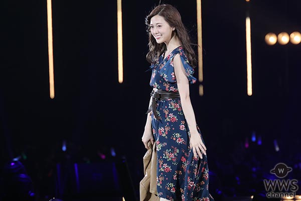 乃木坂46 白石麻衣が美しく可愛らしい笑顔で東京ガールズコレクション 2017 A/Wに登場！