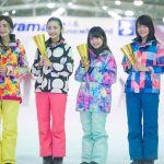 狭山スキー場に色鮮やかなスキーウェアで可愛いすぎる公式モデルの女子大生達が登場！「￼￼いっぱいスキー・スノボーを 楽しみたいと思います。」