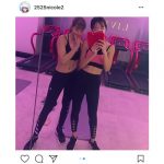 藤田ニコルと紗蘭が美しく鍛え上げられた腹筋を披露した2ショット写真を公開！「2人とも細い！！」と驚きと絶賛の声！