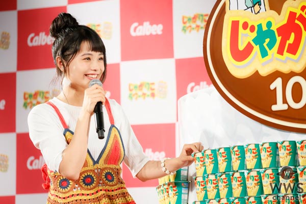 足立佳奈が藤田ニコルと共に『じゃがりこの日』PRイベントに登場！バースデーサプライズも行われ会場は祝福ムードに！