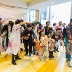 人気声優 水瀬いのり、小澤亜李、Ｍ・Ａ・Ｏ、高橋李依がアニメ『がっこうぐらし！』のハロウィンコラボイベントに登場！