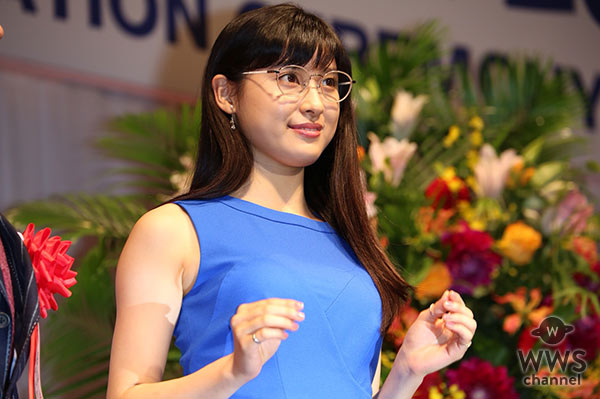 土屋太鳳が可愛いすぎる眼鏡姿で登場！第30回 日本 メガネ ベストドレッサー賞表彰式開催！「メガネは謎めいた魅力があると思うんです。」