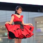 山地まりがデビューシングル発売イベントで可愛すぎるフリフリの赤衣装で熱唱！「渋谷のO-EASTぐらいでライブ出来たら嬉しい。いずれはMステ出演も(笑)」