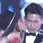 【動画】ジャングルポケット 太田博久、近藤千尋夫婦がランウェイでキス！