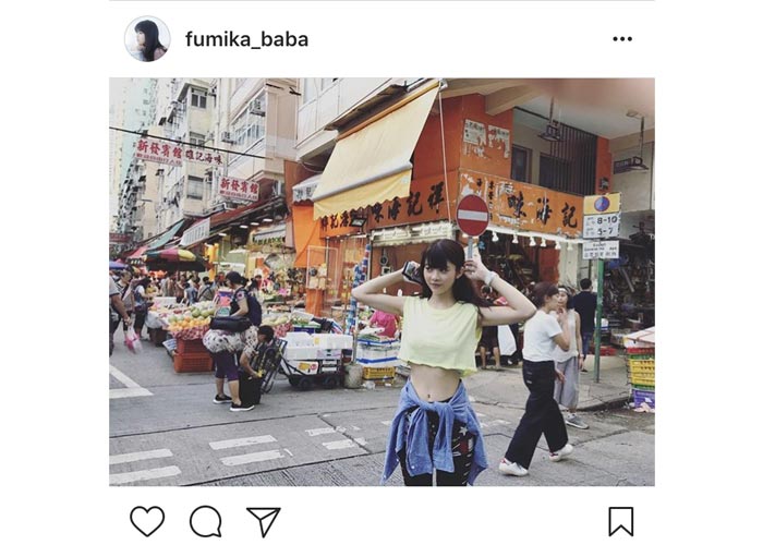 馬場ふみかがセクシーなへそ出し姿を披露！「お腹細すぎないかい！」と驚愕と絶賛の声！