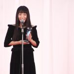 【動画】miwaが 歌手部門でクリスマスジュエリー表彰式に登場！「親友と指輪を交換したことがあります」