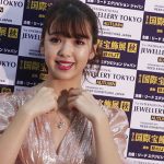 【動画】藤田ニコルが クリスマスジュエリー表彰式に登場！「おじさまにつけてもらってドキッとした」