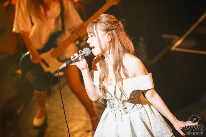 女性5人組メタル・バンドLOVEBITESが東京での超満員の初単独公演を終え、2018年最初のライヴを発表！