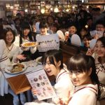 私立恵比寿中学がニューシングル発売日に開催中の『エビ中CAFE』にサプライズ登場！