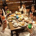 私立恵比寿中学がニューシングル発売日に開催中の『エビ中CAFE』にサプライズ登場！