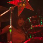 女性5人組メタル・バンドLOVEBITESが東京での超満員の初単独公演を終え、2018年最初のライヴを発表！