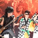 MIYAVI、HYDEの競演！VAMPS主宰『HALLOWEEN PARTY』2日目に迫真のギターとボーカルのバトル！