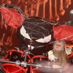 MIYAVI、HYDEの競演！VAMPS主宰『HALLOWEEN PARTY』2日目に迫真のギターとボーカルのバトル！