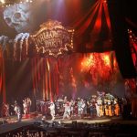 MIYAVI、HYDEの競演！VAMPS主宰『HALLOWEEN PARTY』2日目に迫真のギターとボーカルのバトル！