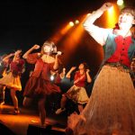 BiSが東京パフォーマンスドールとの2マンライブで個性溢れる熱狂パフォーマンス！「正反対な2組だからこそ作れる景色があるって信じてます」