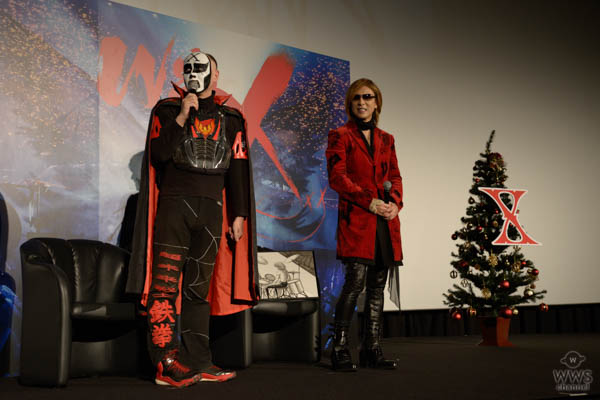YOSHIKIがクリスマスに六本木でトークショー開催！ 「クリスマス・イブは友達のLUNA SEAのライブを見に行きました。静かにドラムを叩くわけにはいかない・・・」鉄拳がスペシャルゲストで登場しYOSHIKIを描いた画をプレゼント！？
