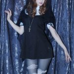【写真特集】可愛すぎるコスプレイヤー達がセクシーなサンタ衣装やシスター、私服の肩出しコーデまで披露!<KB撮影会>