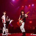 岸谷香と水谷千重子のコラボステージで『Act Against AIDS 2017』が華やかに開幕！