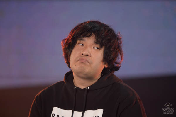 【ライブレポート】岡崎体育がCOUNTDOWN JAPAN 17/18　GALAXY STAGEに登場！2017年を笑い納める岡崎体育独演ライブ！