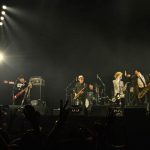 10-FEETがCOUNTDOWN JAPAN 17/18の2日目、EARTH STAGEのトリで登場！ 東京スカパラとのコラボ含め、持ち時間を目一杯使って届けた曲数は、まさかの全12曲！