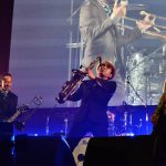 10-FEETがCOUNTDOWN JAPAN 17/18の2日目、EARTH STAGEのトリで登場！ 東京スカパラとのコラボ含め、持ち時間を目一杯使って届けた曲数は、まさかの全12曲！