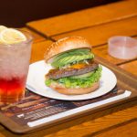 【動画】アイドルグループ・GANG PARADEが 女性に人気のハンバーガーチェーン・「フレッシュネスバーガー」で初の食レポ！《GANG PARADE meets FRESHNESS BURGER》