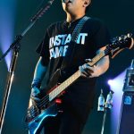 10-FEETがCOUNTDOWN JAPAN 17/18の2日目、EARTH STAGEのトリで登場！ 東京スカパラとのコラボ含め、持ち時間を目一杯使って届けた曲数は、まさかの全12曲！